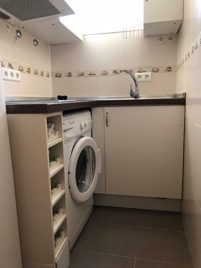Artas Apartamentos Torremolinos Exteriör bild